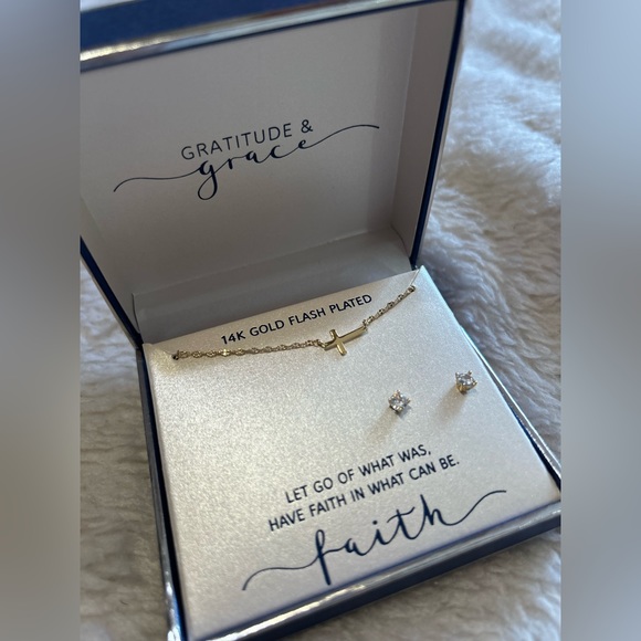NWT GRATITUDE & GRACE 14K GOLD FLASH PLATED CROSS NECKLACE + EARRINGS SET - Picture 3 of 5